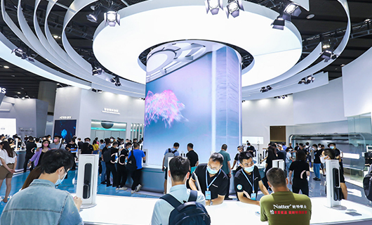 建博会首日I哈哈体育3D全息科技展馆惊艳亮相，智简生活，即刻体验！